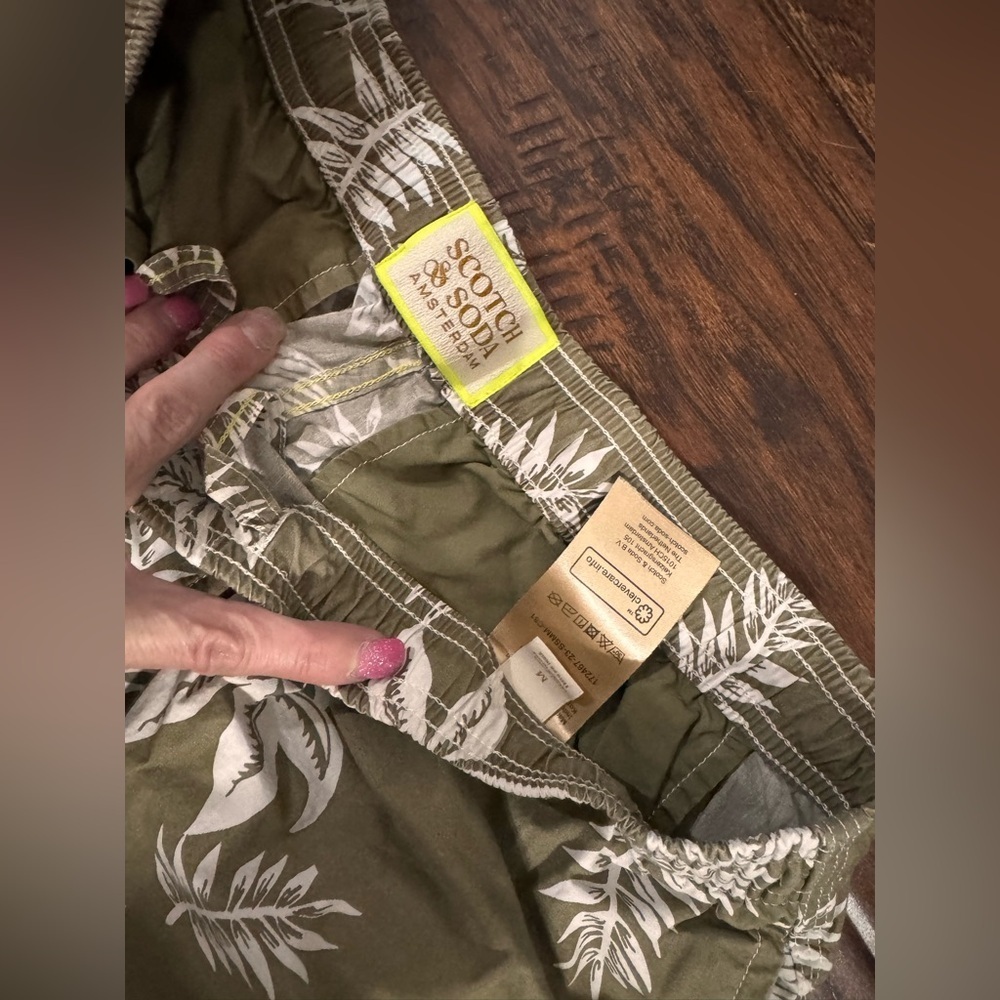 Scotch & Soda Printed poplin Bermuda shorts Khaki Leaf - Picture 5 of 6